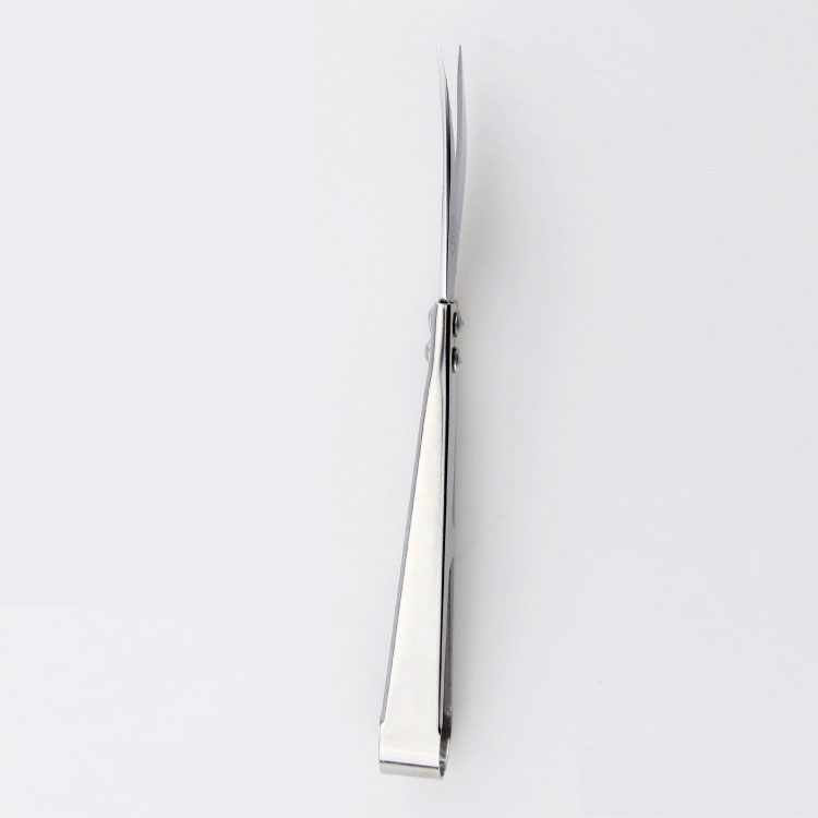 Bending yarn scissors