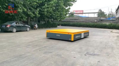 Customized trackless transfer cart