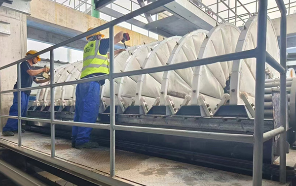vacuum disk filter