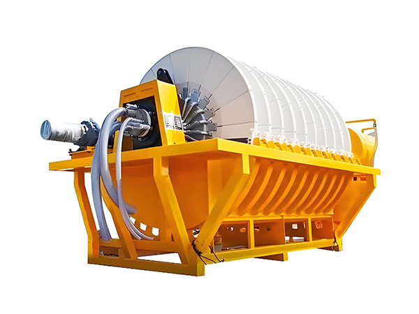 Ceramic vacuum disc filter