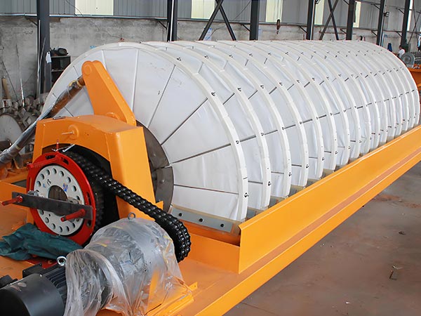 Rotary disk filter Rotary disk filter