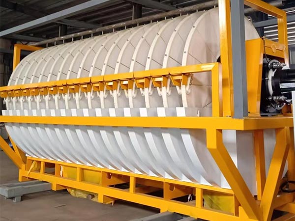 Solid liquid separation equipment Solid liquid separation equipment