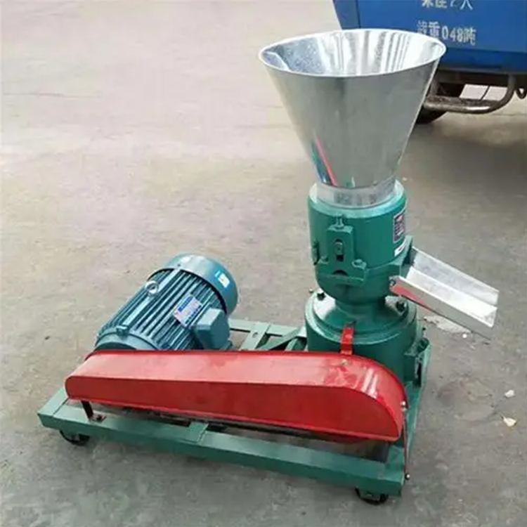 Chicken feed making machine