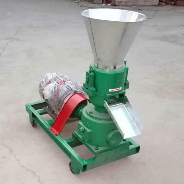 Chicken feed making machine