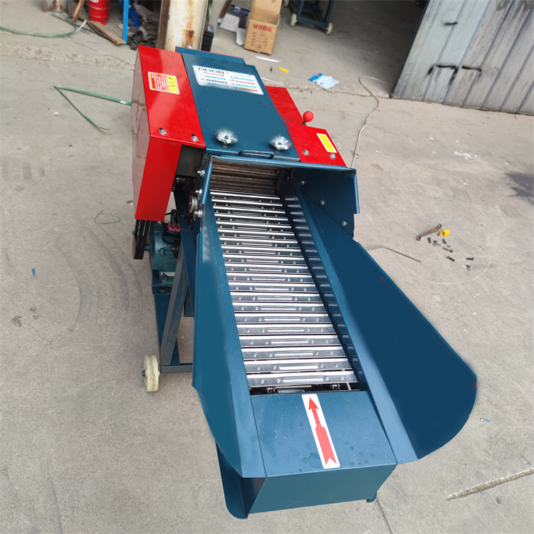 Animal feed cutter machine