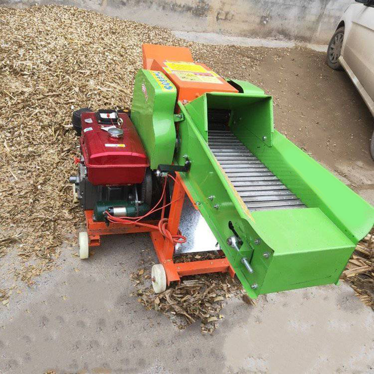 Animal feed chopper